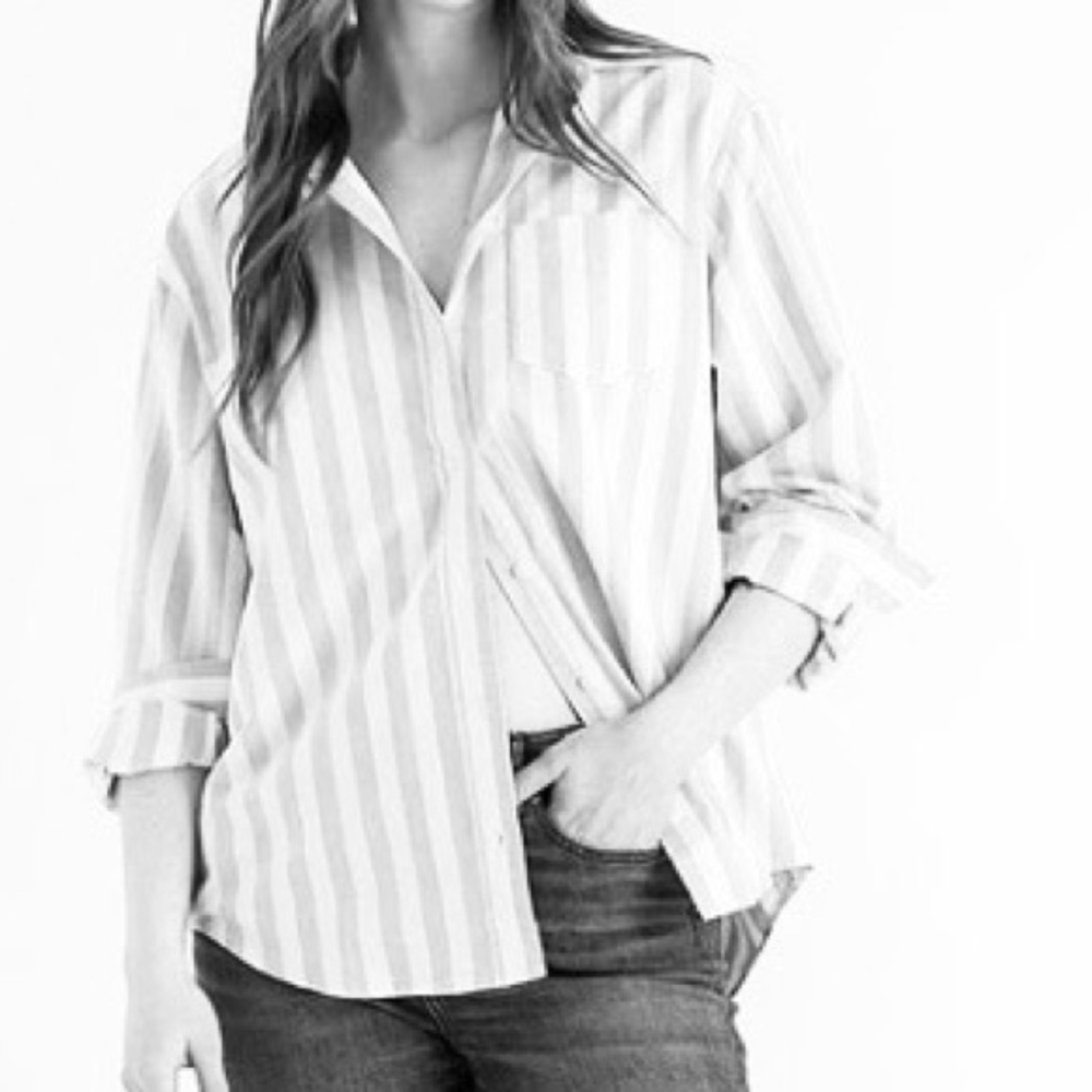 Ricki's White and Light Gray Vertical Stripe Button-Down Shirt